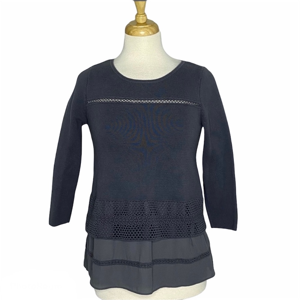 Ann Taylor LOFT Two Tiered Laser Cut Top Sz Small